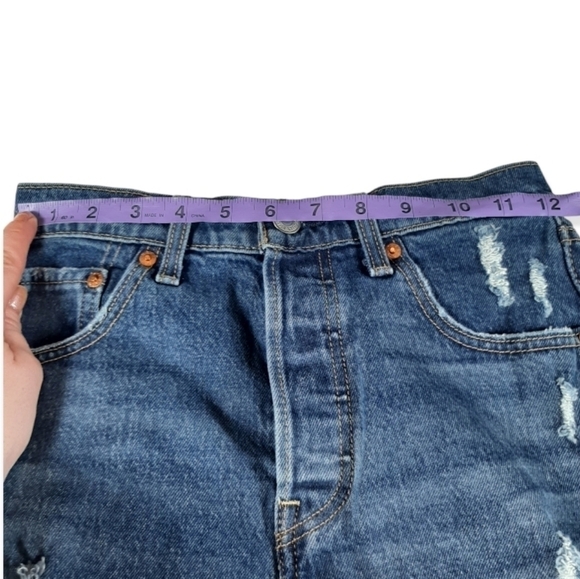 Levi's Ribcage Denim Shorts High Rise Buttonfly Distressed Size 25​​​​​​​​​​​​​ - Picture 10 of 14